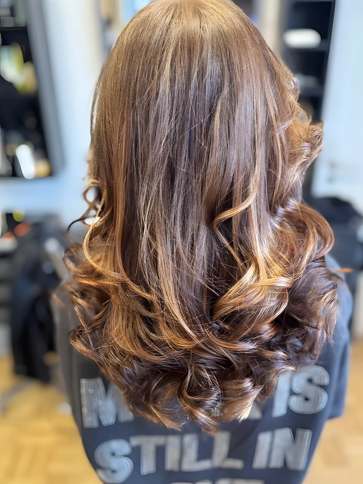 Nachher: Coloration mit Locken bei Space Cut Bremen